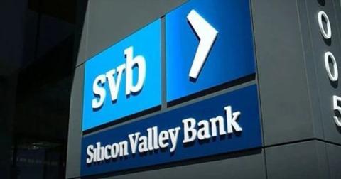 Silicon Valley Bank's new president urges savers to 'roll their money back'